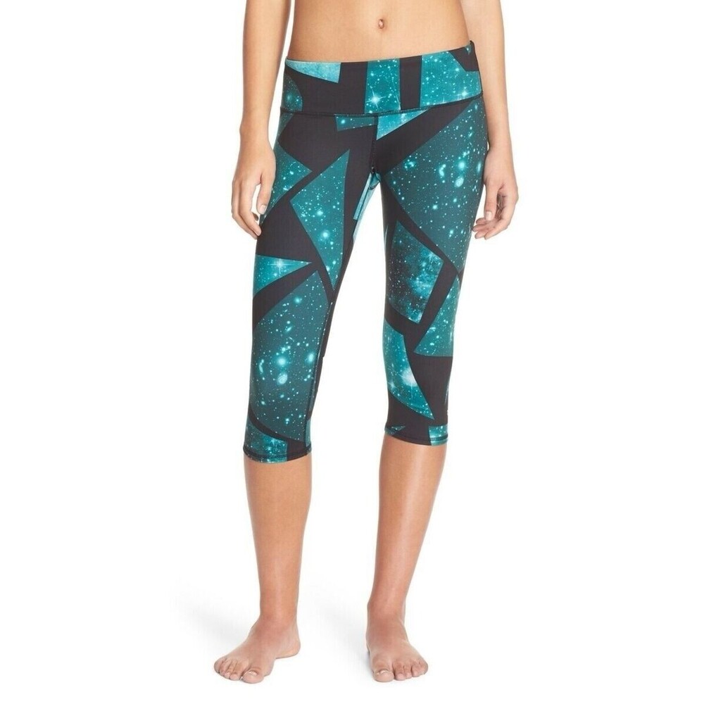 ALO Yoga Airbrush Island Space Capri Crop Leggings Green Black Print Pants M